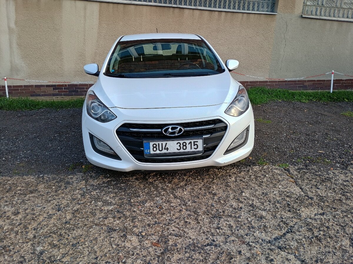 Rok2016 i 30 1,6 Crdi HYUNDAI zachovalý vůz sportovní vzhle - 7