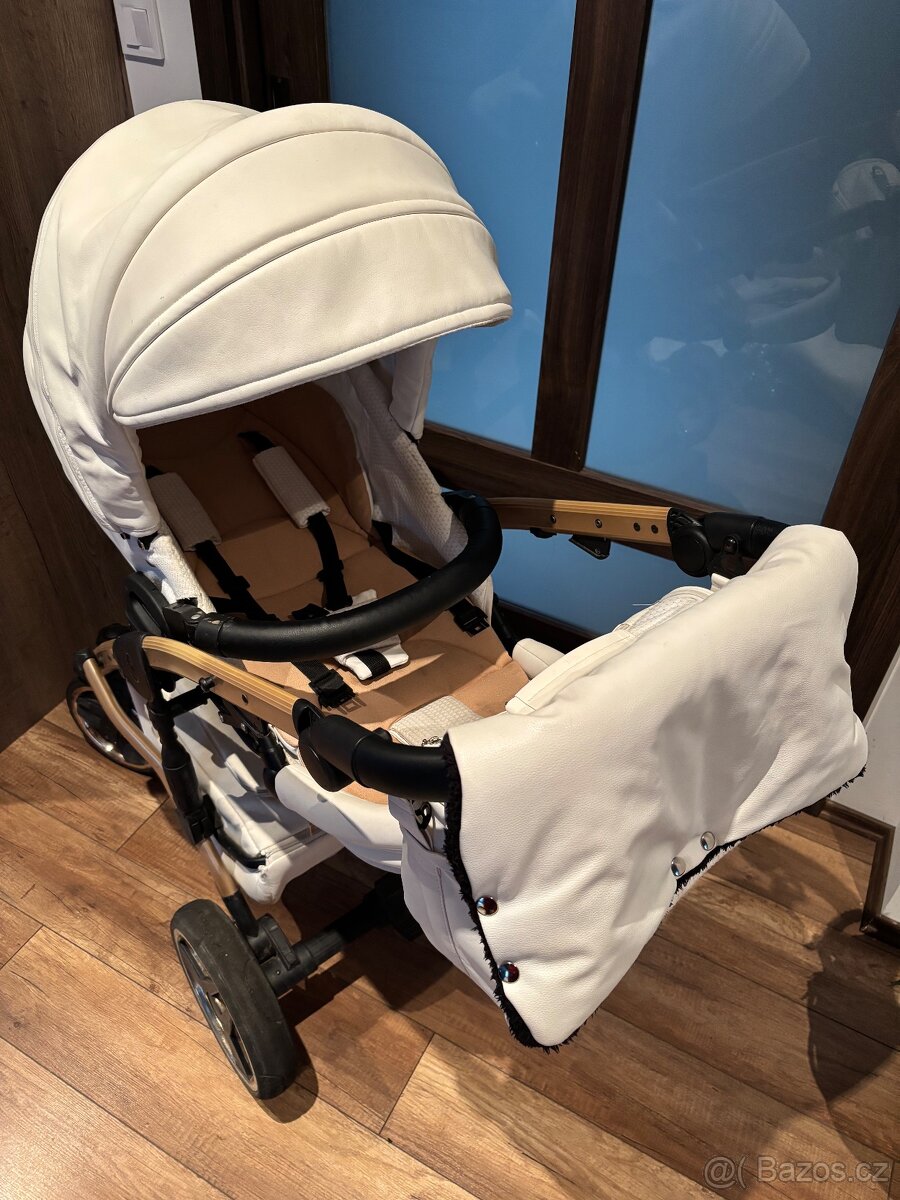 Kočárek Junama - 7