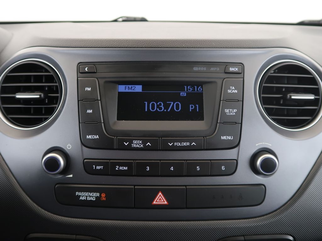 Hyundai i10 1.0i,CZ,1Maj,48kW,Manuál - 7