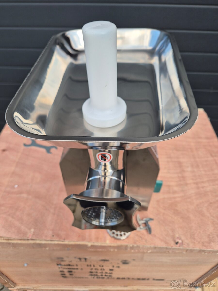 Mlýnek na maso 12" Řeznický vlček - 7