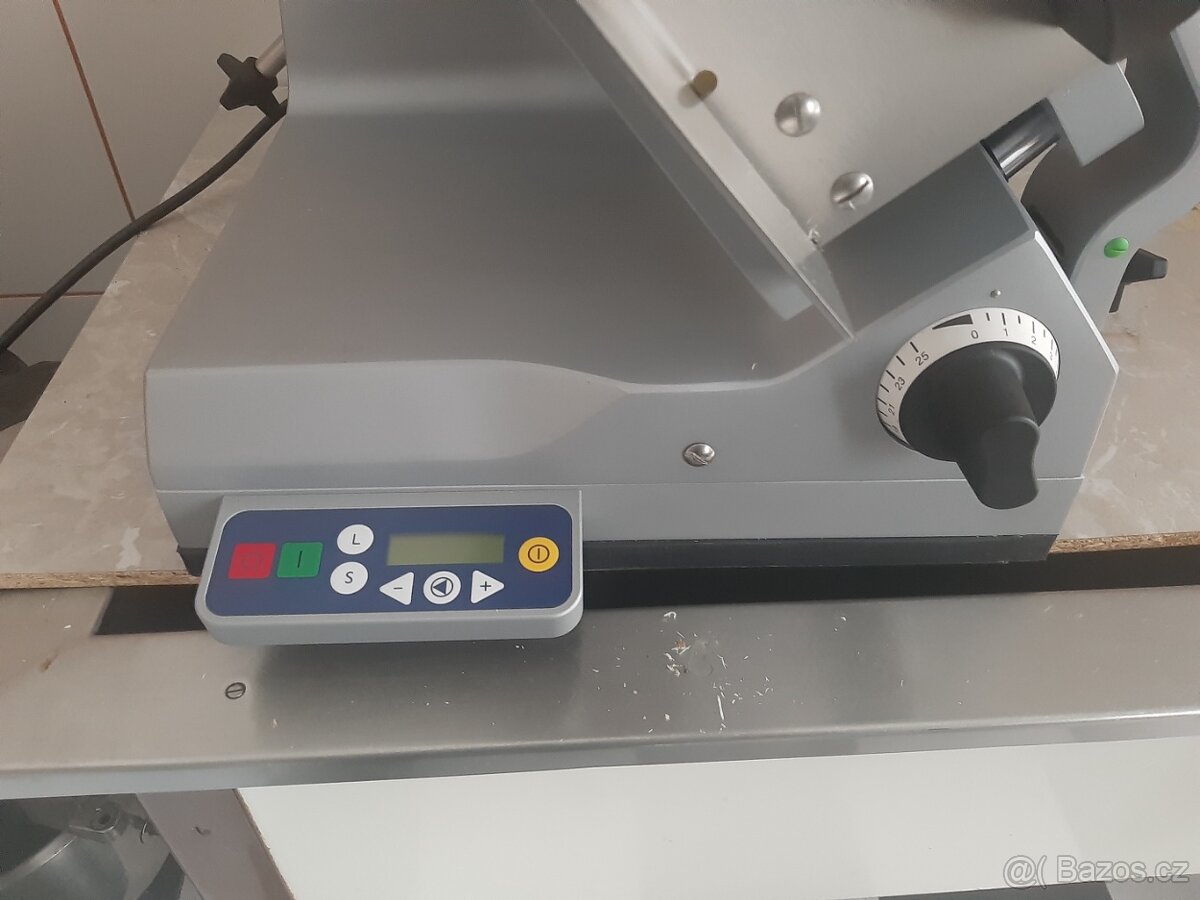 Nářezák na maso,salámy,sýry - 7