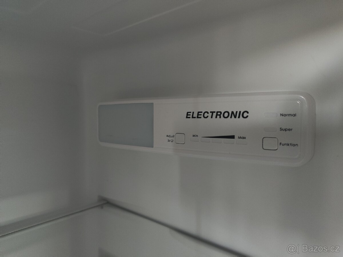 Vestavěná lednice - 7