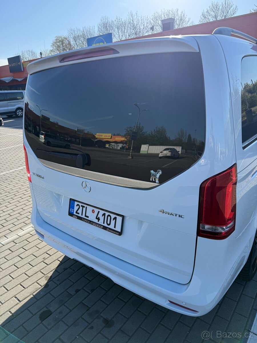 Mercedes - Benz v300d - 7