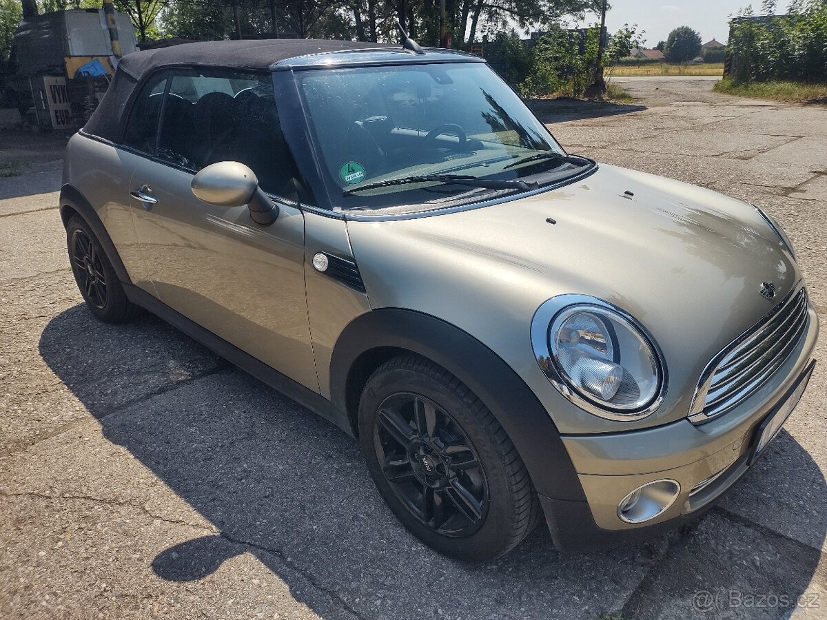 Mini Cooper Cabrio 1.6i 72 kW, najeto 84t km - 7