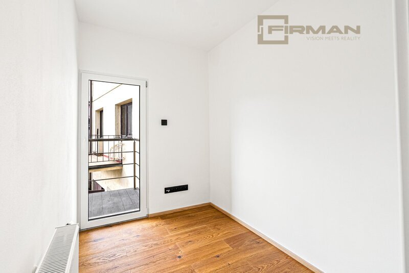 Prodej nadstandardního atypického bytu 3kk + podkrovní míst - 7