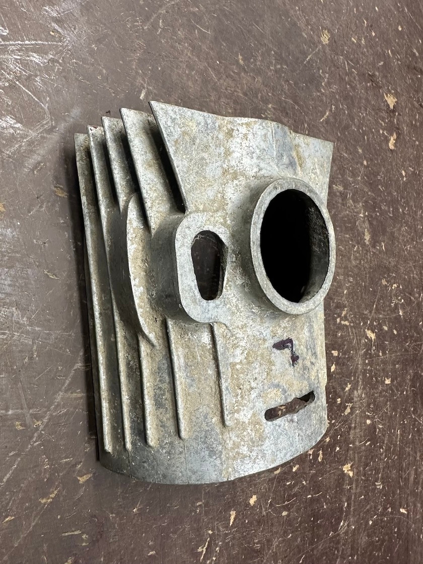 Predám kryt karburátoru JAWA ČZ 125 175 250 - 7