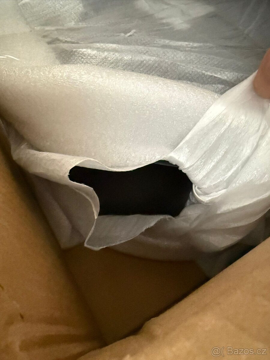 Černý lakovaný noční stolek Pulo 40 cm - 7