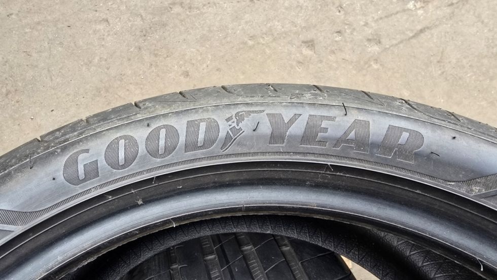Letní pneu 275/35/19 Good Year - 7