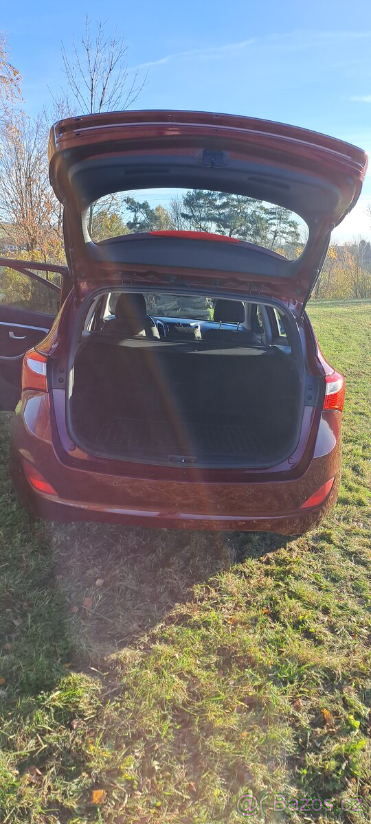 PRODÁM HYUNDAI I30 COMBI - 7