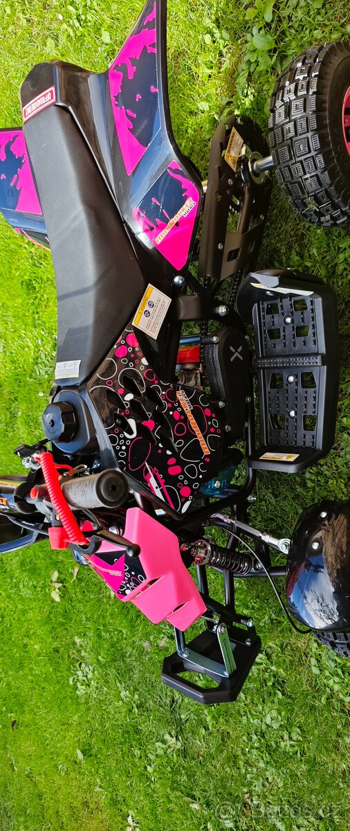 Nová růžová benzinová čtyřkola pro děti 5-10 let - 7