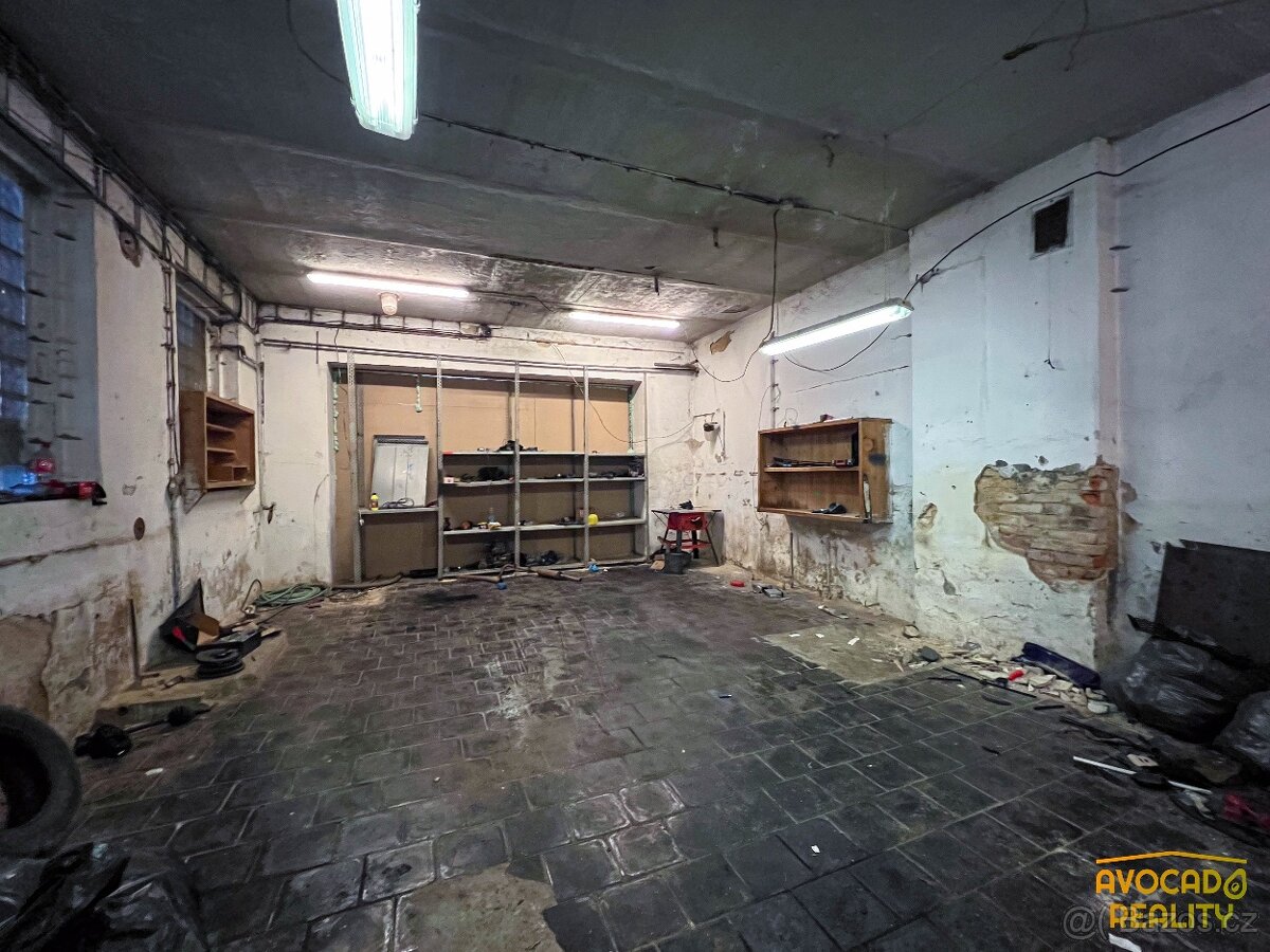Výrobní a skladovací prostory - 7