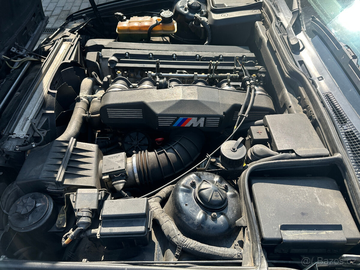 BMW M5 E34 3.6 L r.v. 1989 dovoz CH - 7