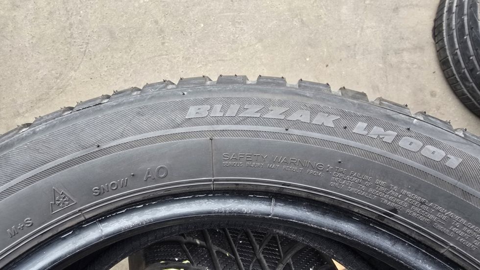 Zimní pneu 215/55/17 Bridgestone - 7