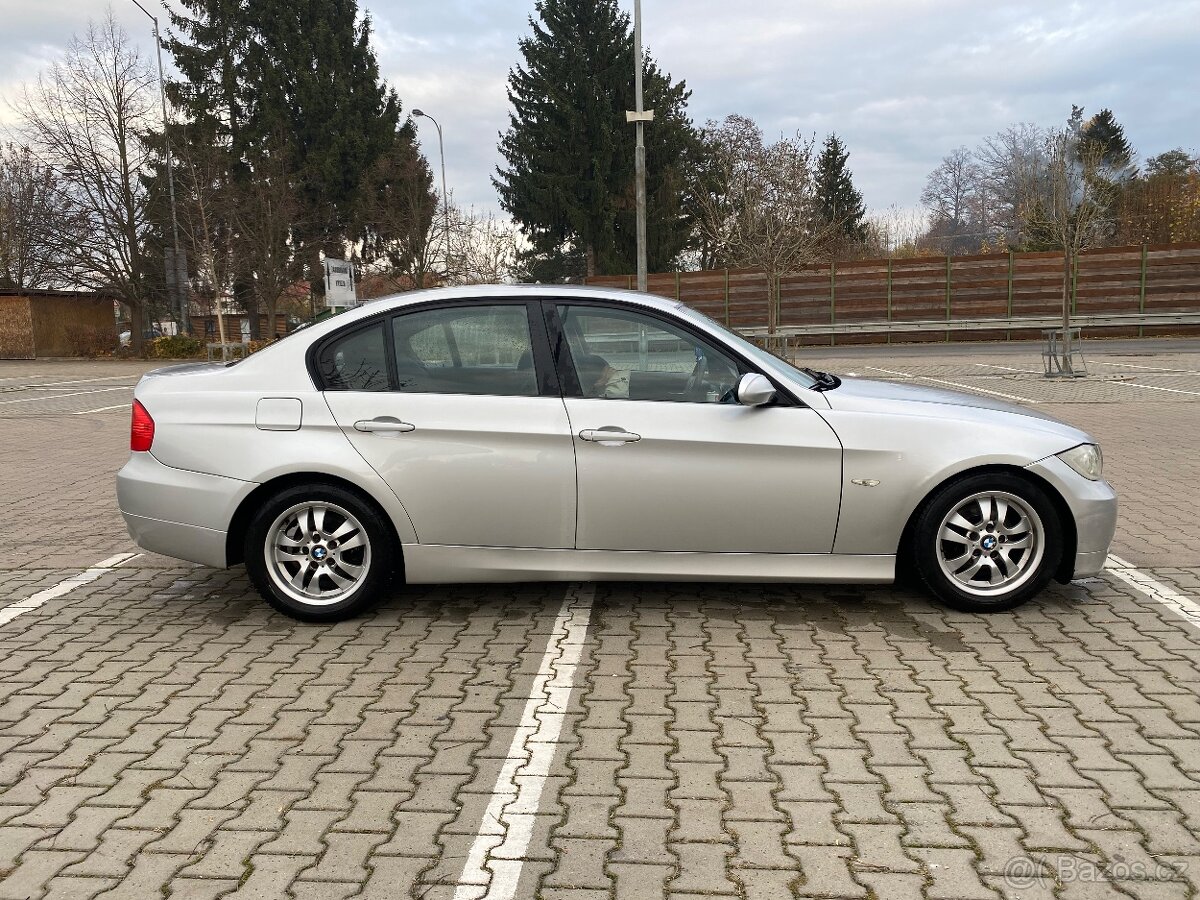 BMW E90 318d - 7
