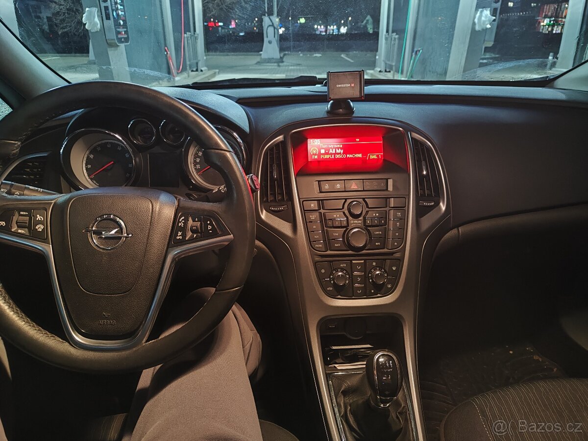 Opel Astra J 1.4 benzin - 7