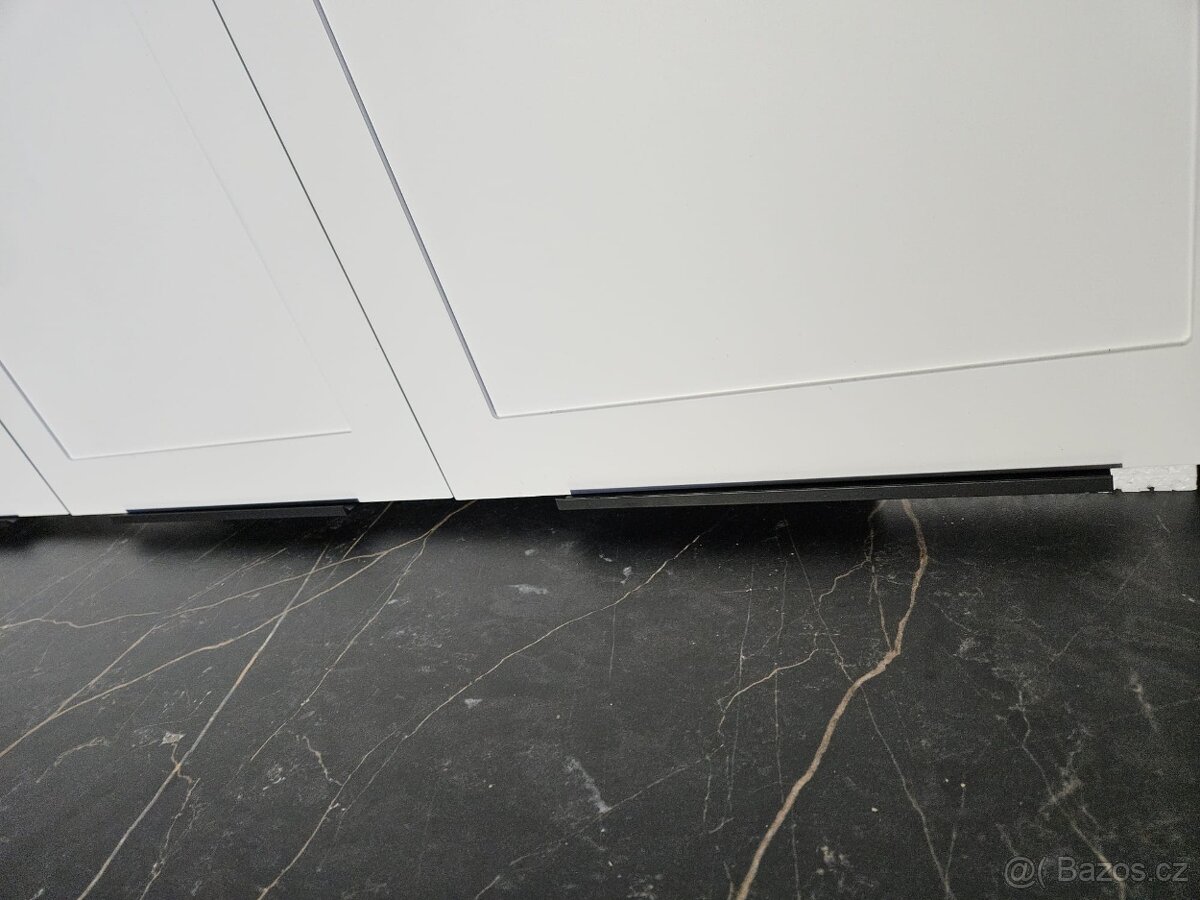 Nová kuchyňská linka s pracovní deskou - 7