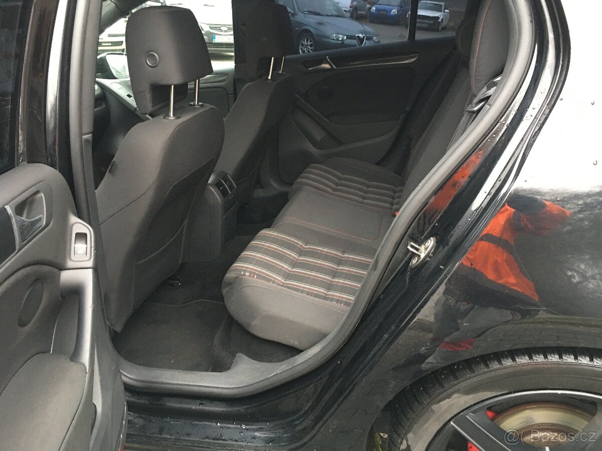 VW Golf GTI 2.0 TSI • 155 kW • 2011 • MOTOR PO GENERÁLCE - 7