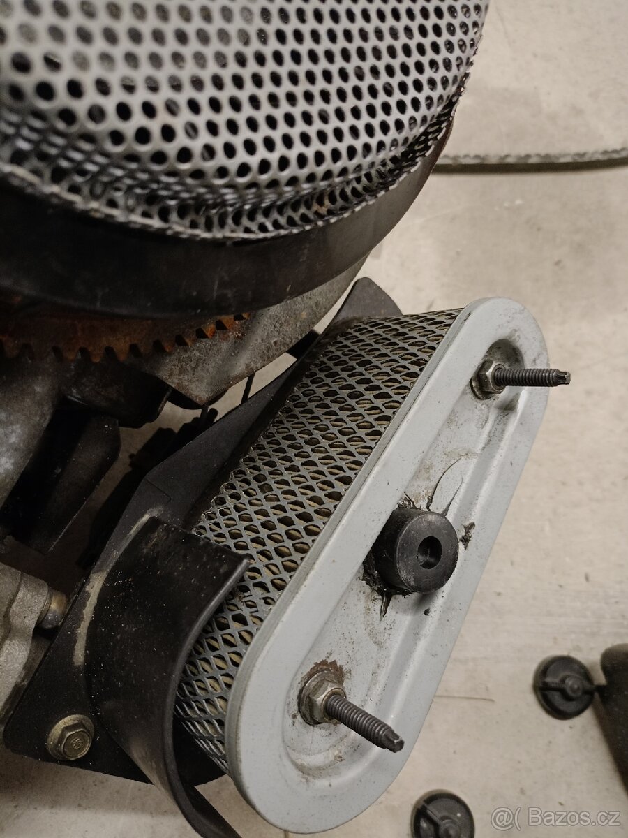 Motor zahradní traktor - 7