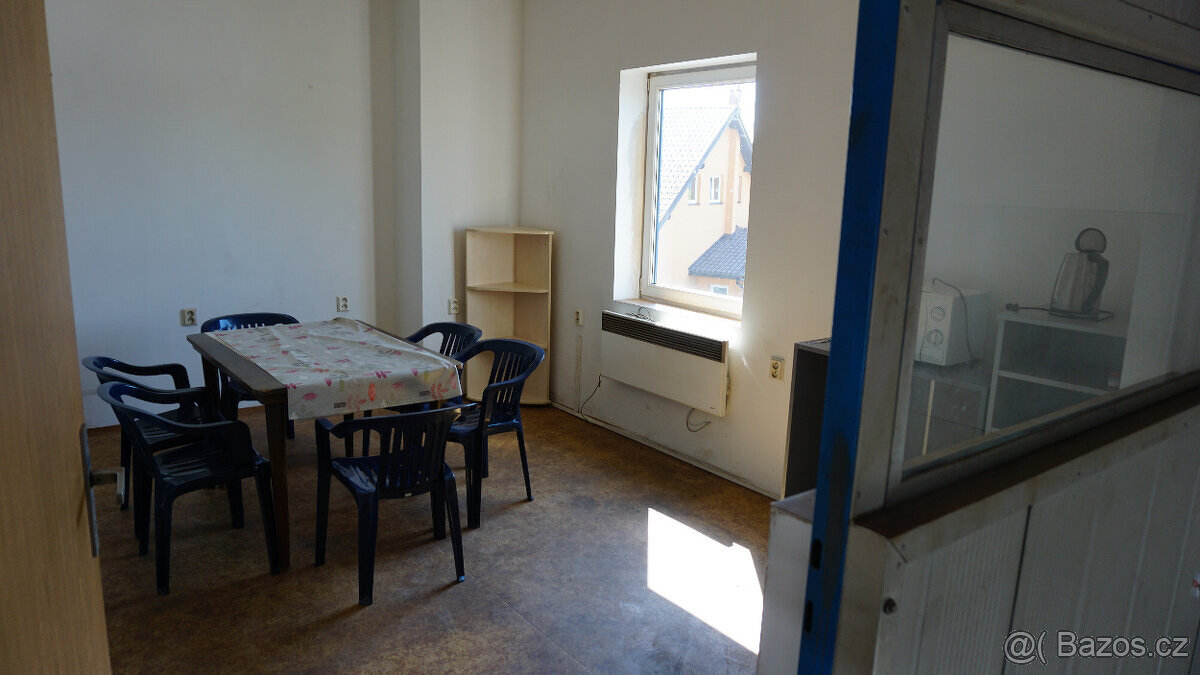 výrobní hala 600m2, skladovací prostor - 7