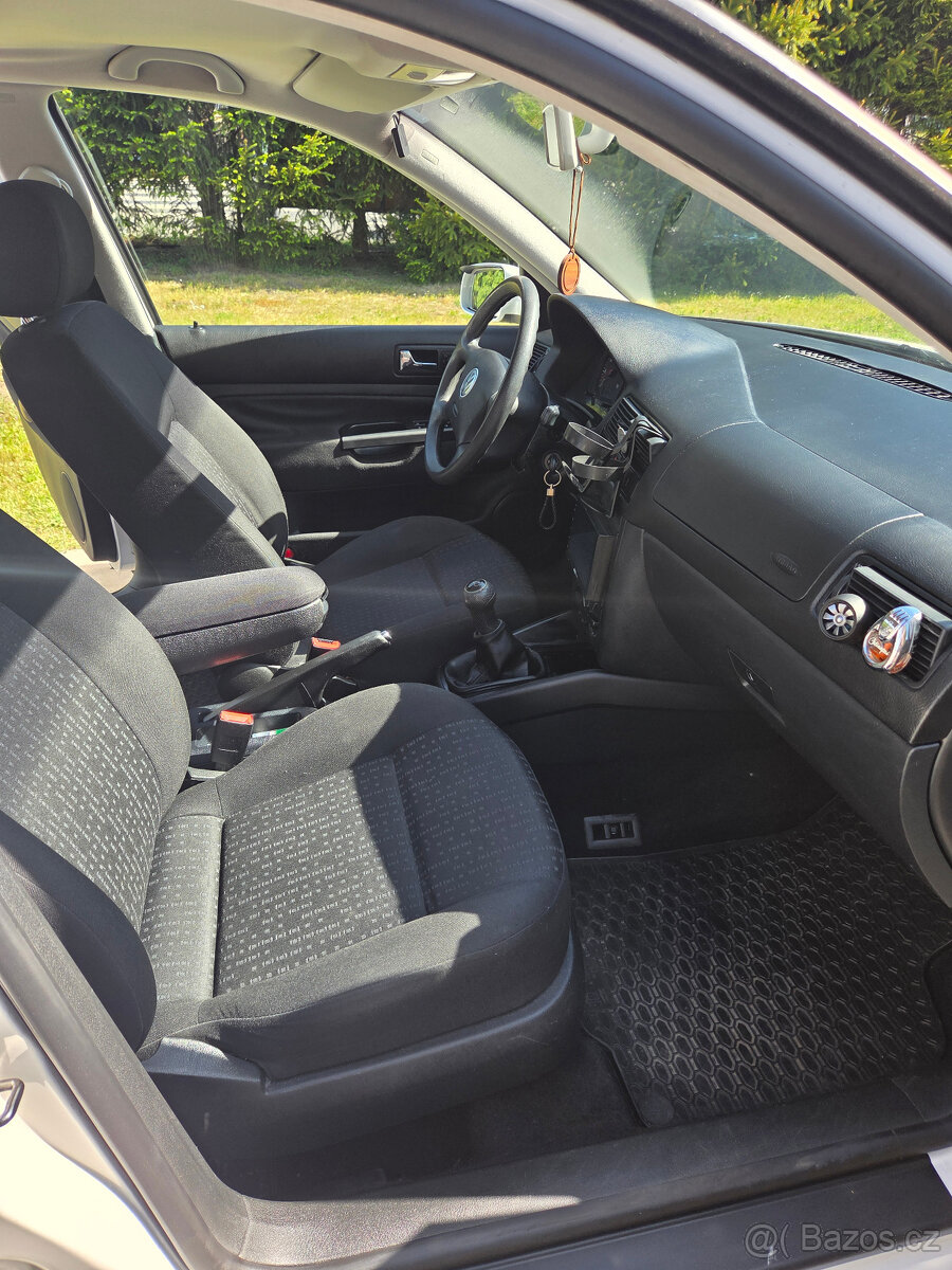 VW GOLF VARIANT - 7