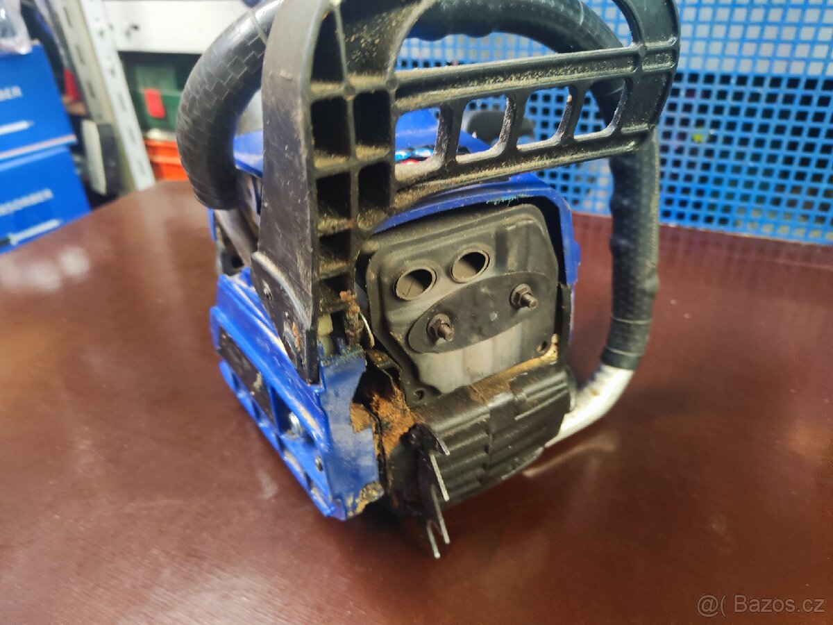 Motorová pila Woodcote 5200 (HECHT) na náhradní díly. - 7