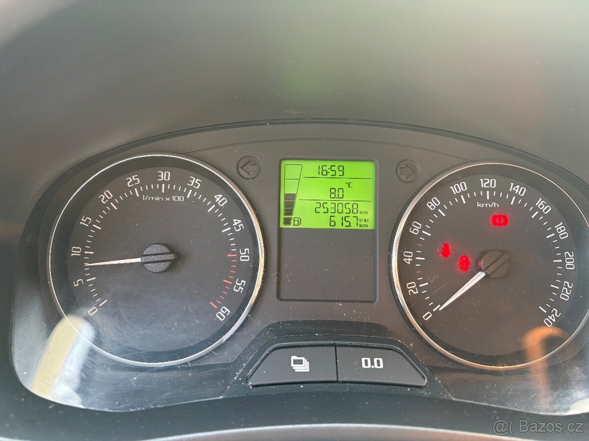 Škoda Fabia II 1,6 tdi - 7