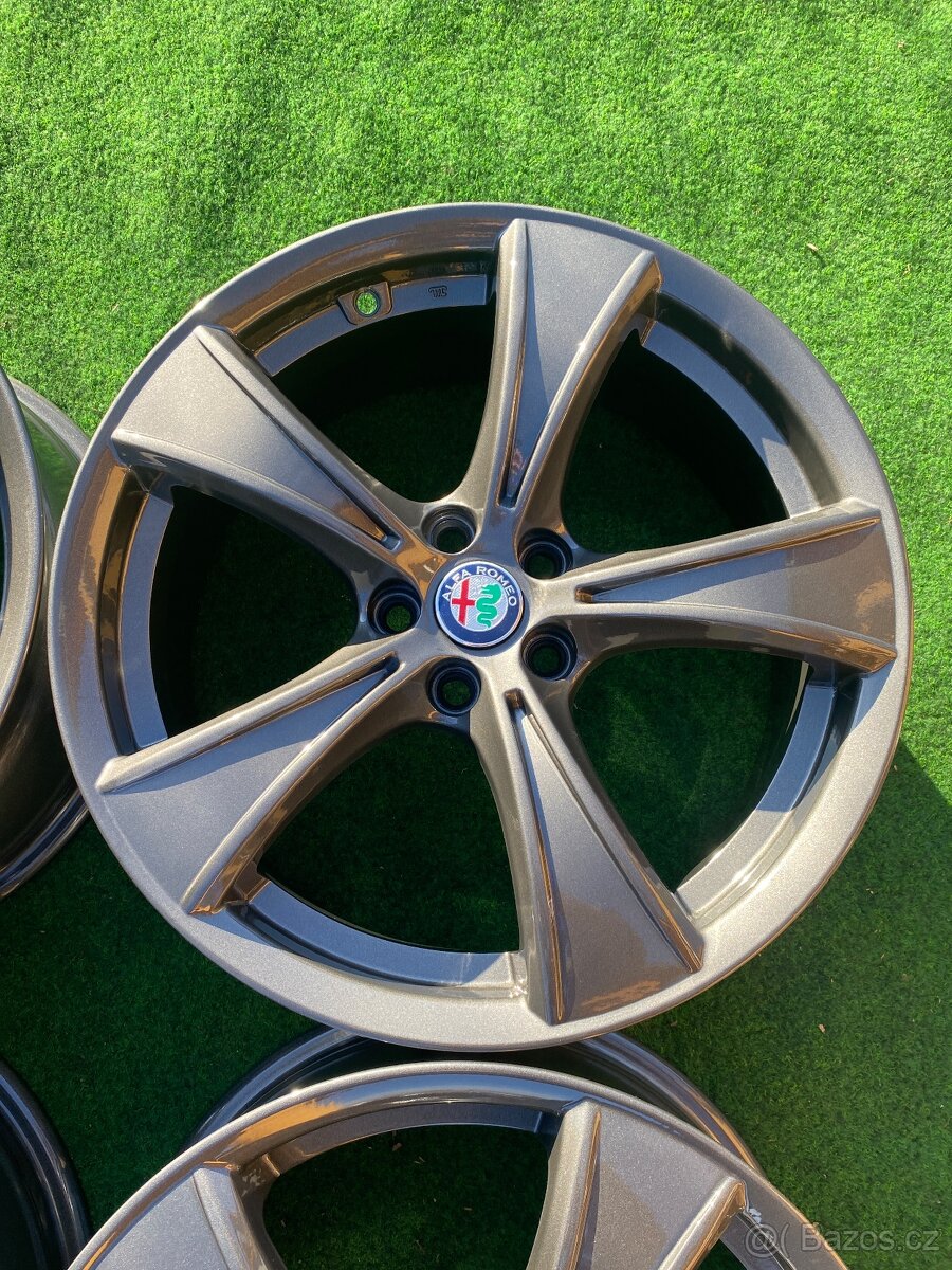 ALU KOLA ALFA ROMEO 5X98 R17 GT - 7