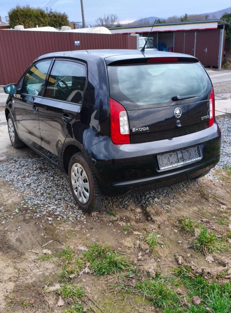 Škoda Citigo 1.0 MPI černá 5dv - 7