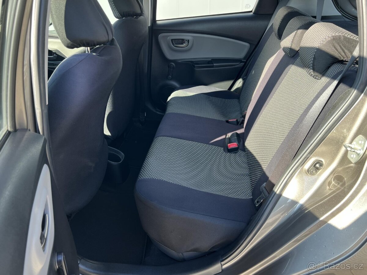 Toyota Yaris 1.3 VVT-i73KWAutomatKamera, 64 tkm - 7