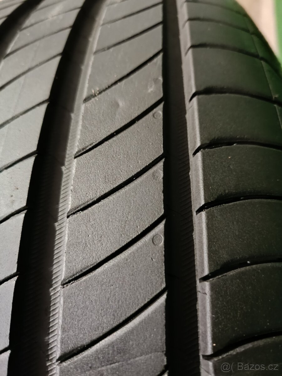 2ks zanovni letni 235/50/19 Michelin - 7