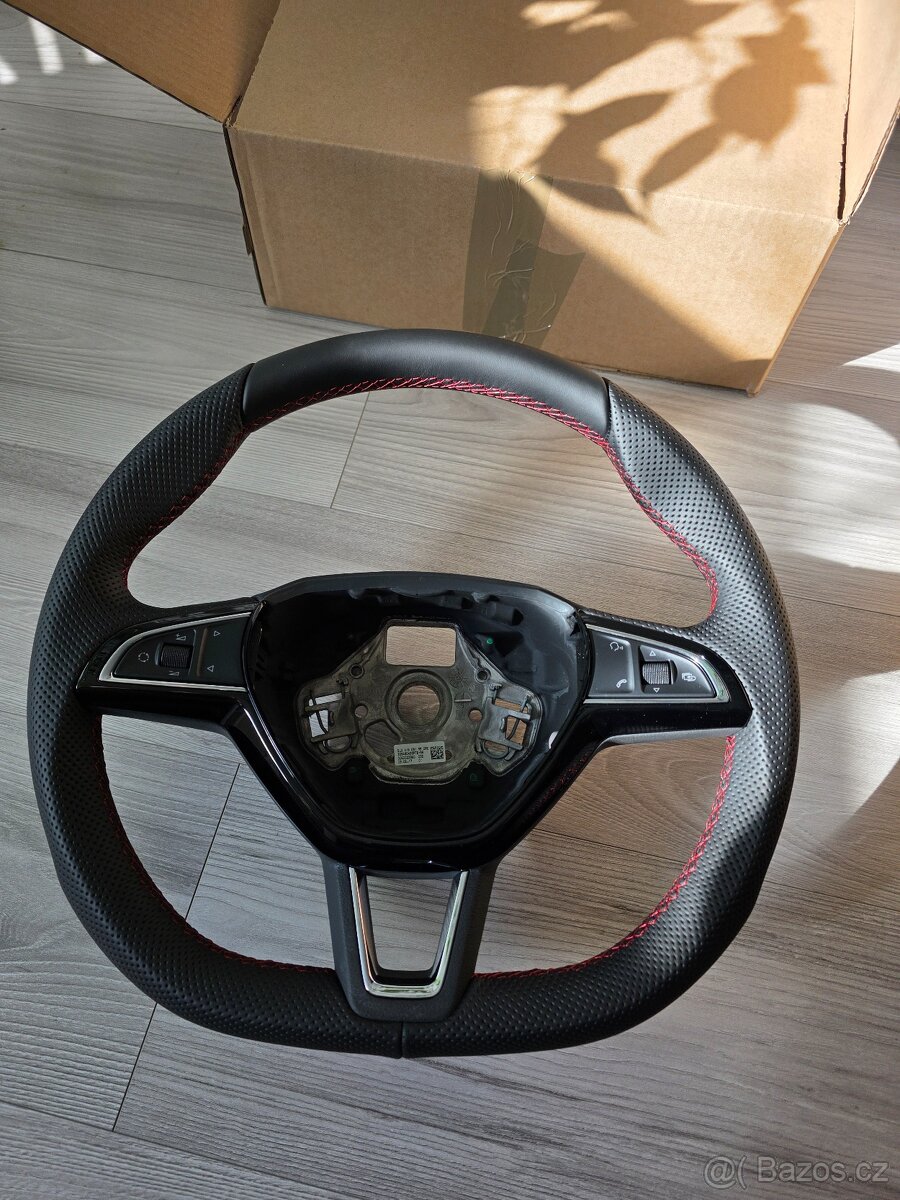 Nový zkosený volant Škoda + PÁDLA DSG - 7