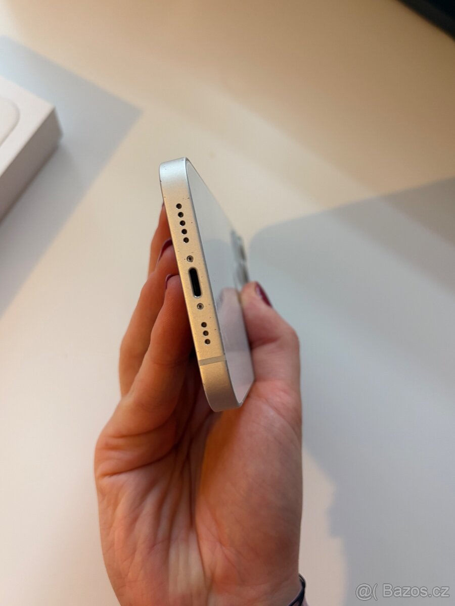 IPhone 13, 128GB, bílý - 7