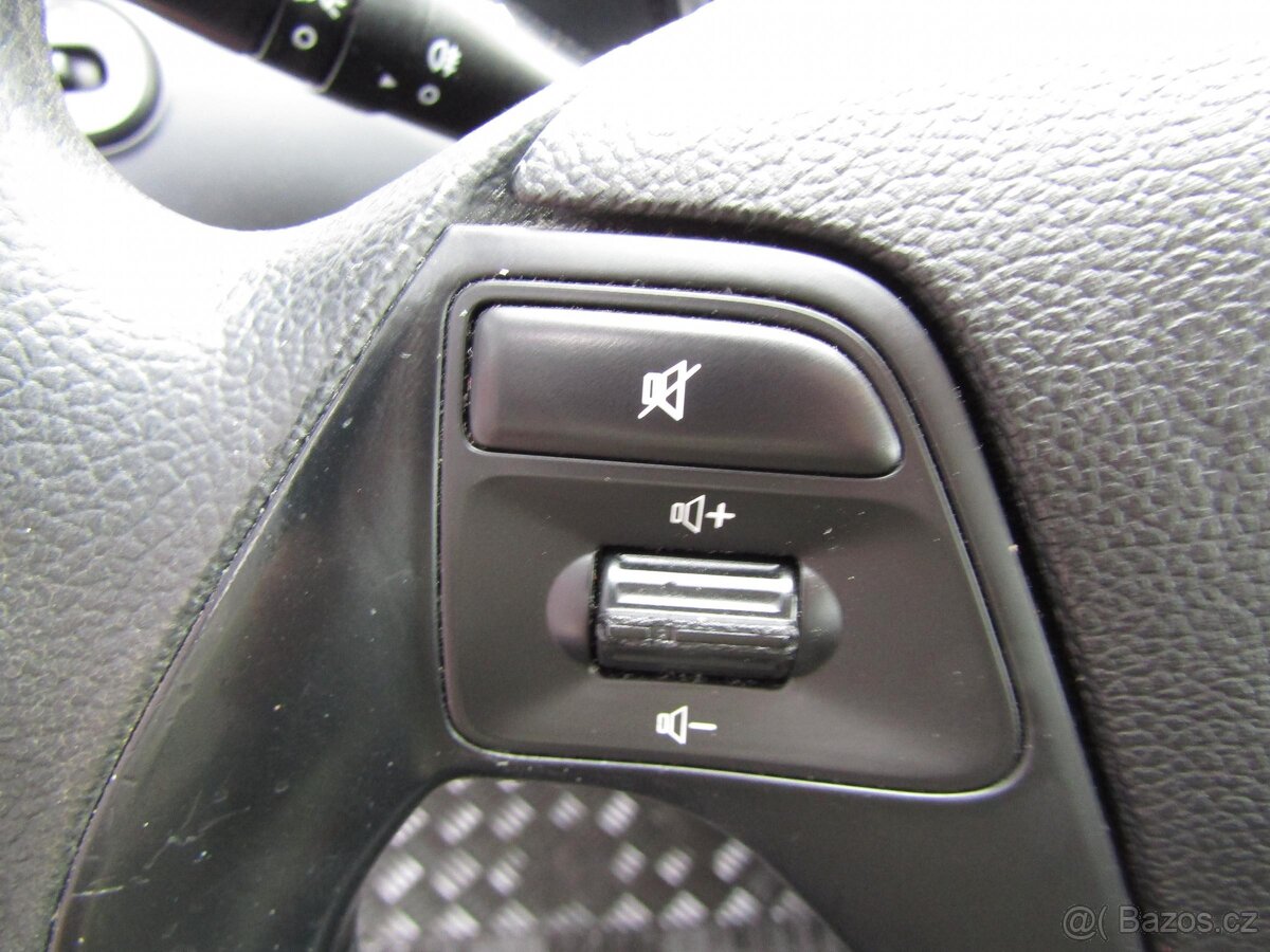 Kia Ceed 1.4 CRDi , 66 kW nafta, 2013 - 7