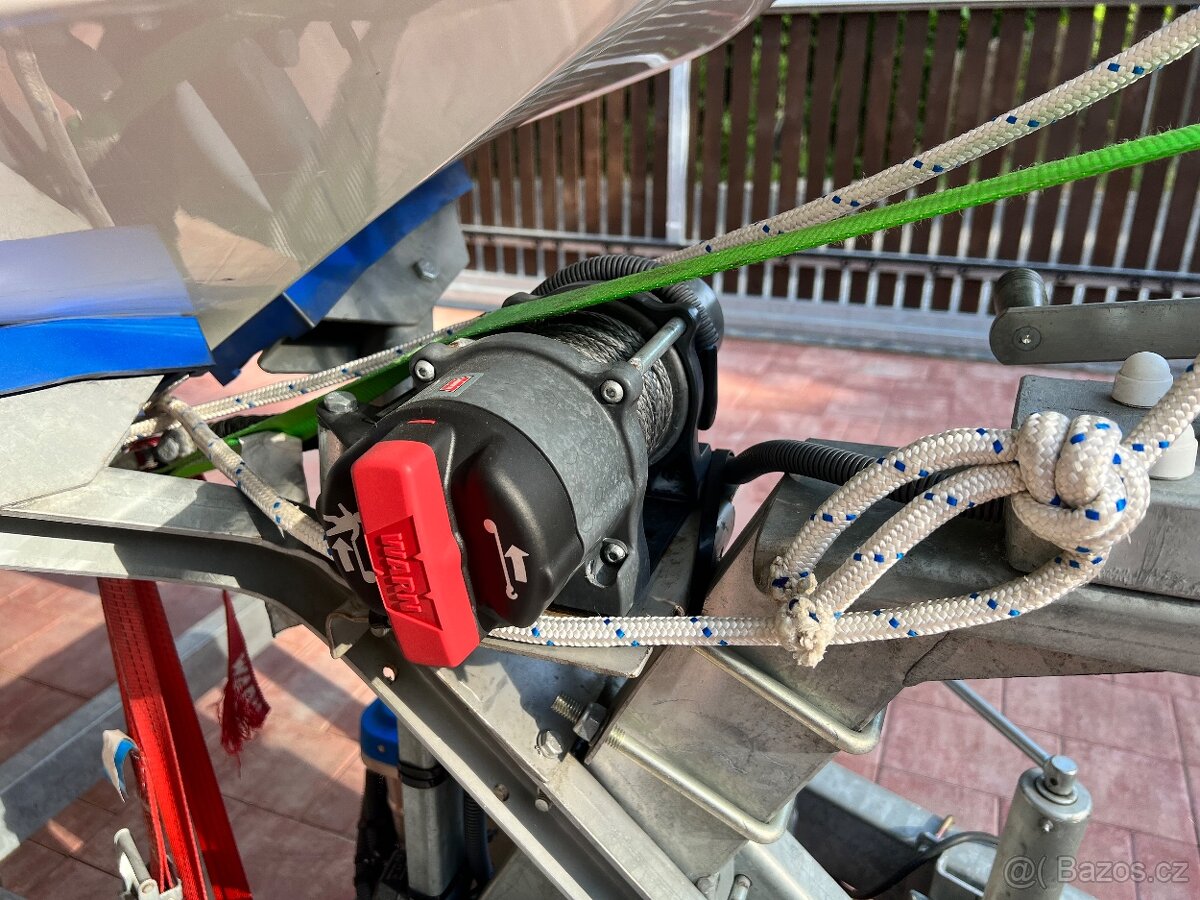 Prodám loď Four Winns HD 200+ přívěs s el.navijákem - 7