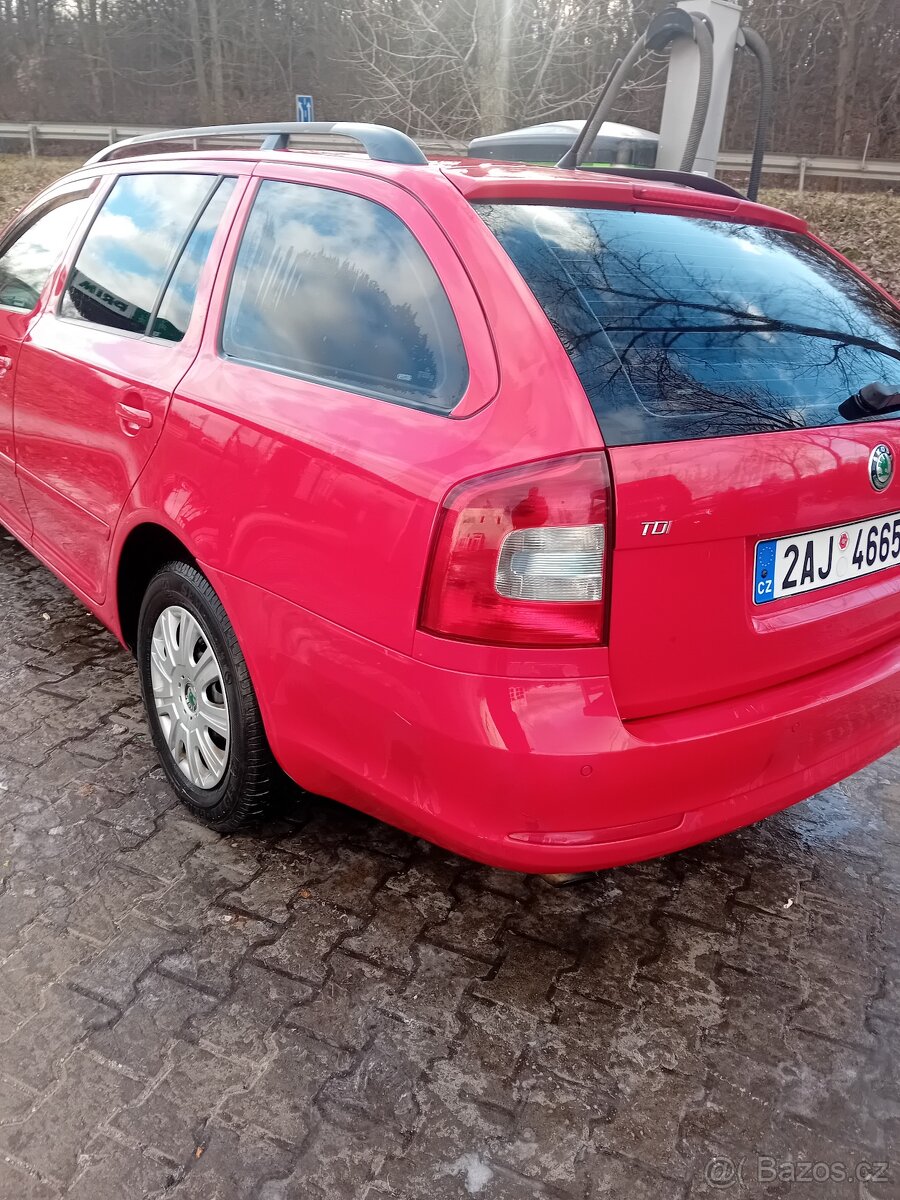 Škoda Octavia 1.6TDI kombi - 7
