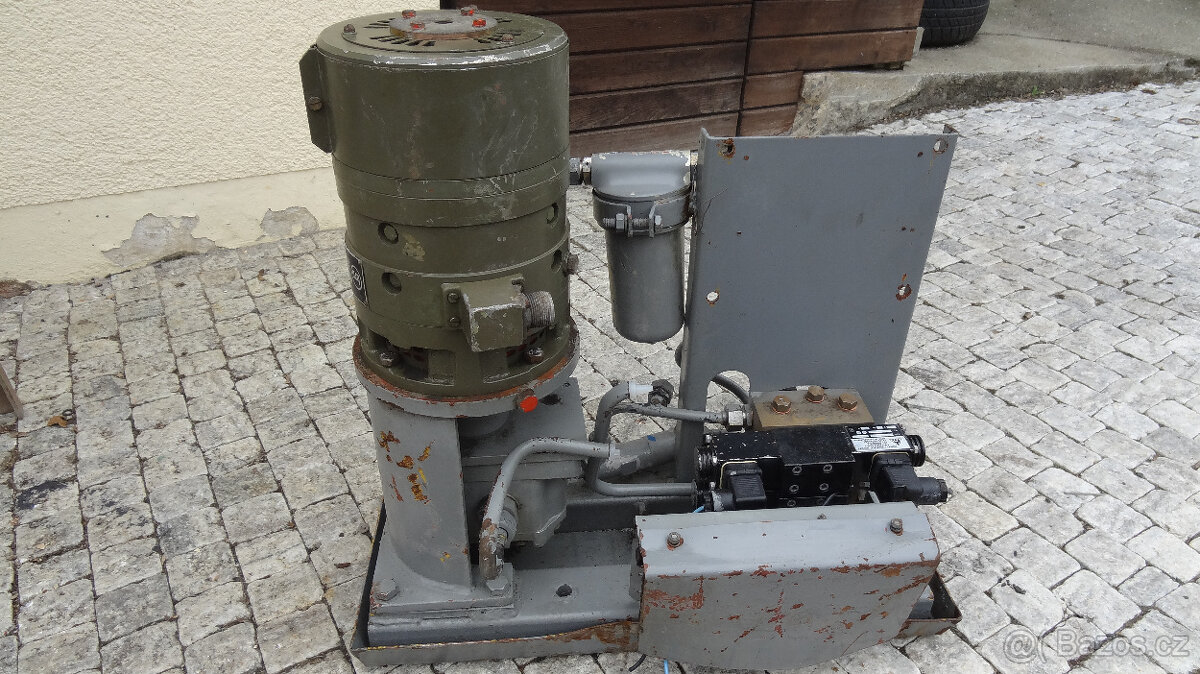 prodám hydraulické čerpadlo - 7