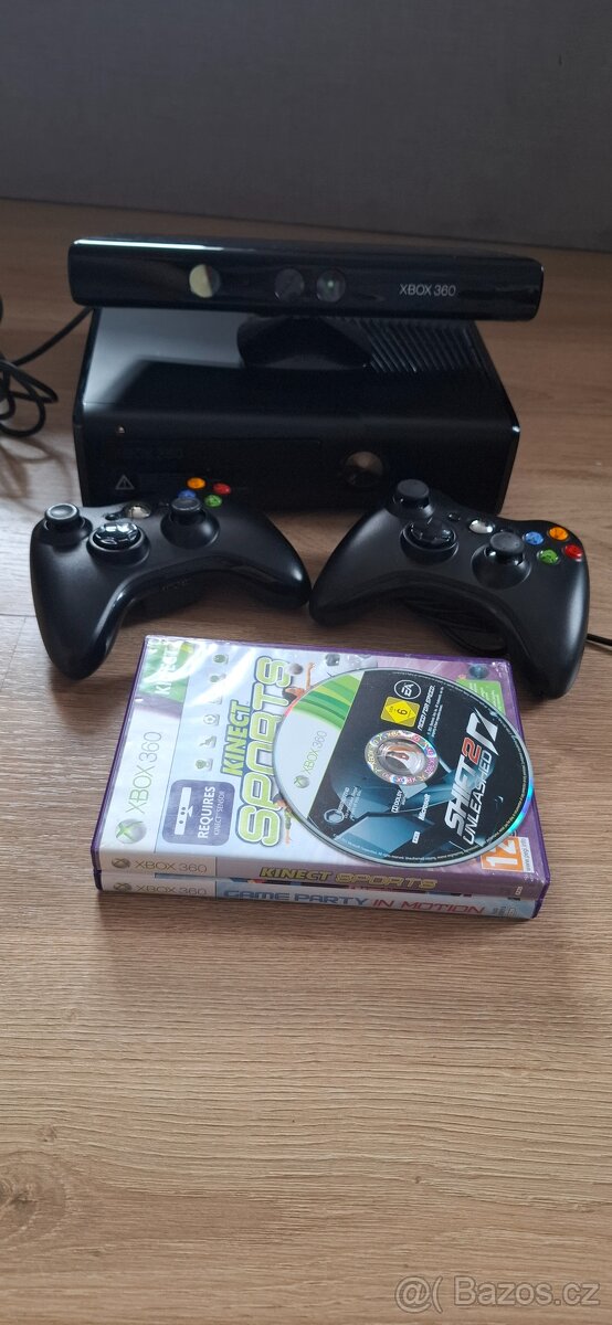 Xbox 360 + Kinect + 2 ovladače + 3 hry - 7