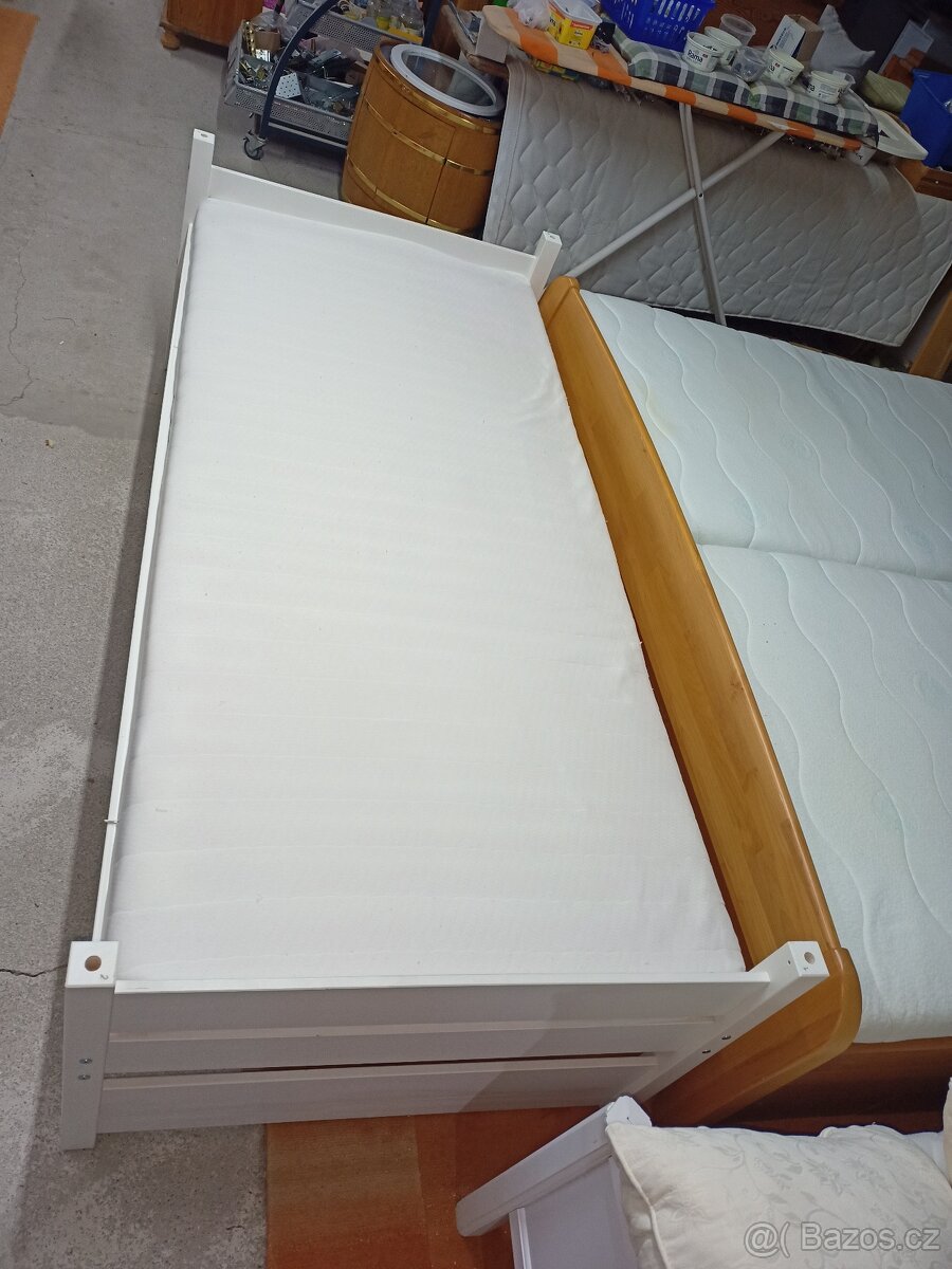 Prodám hezkou postel z masivu 90 x 200 cm - 7