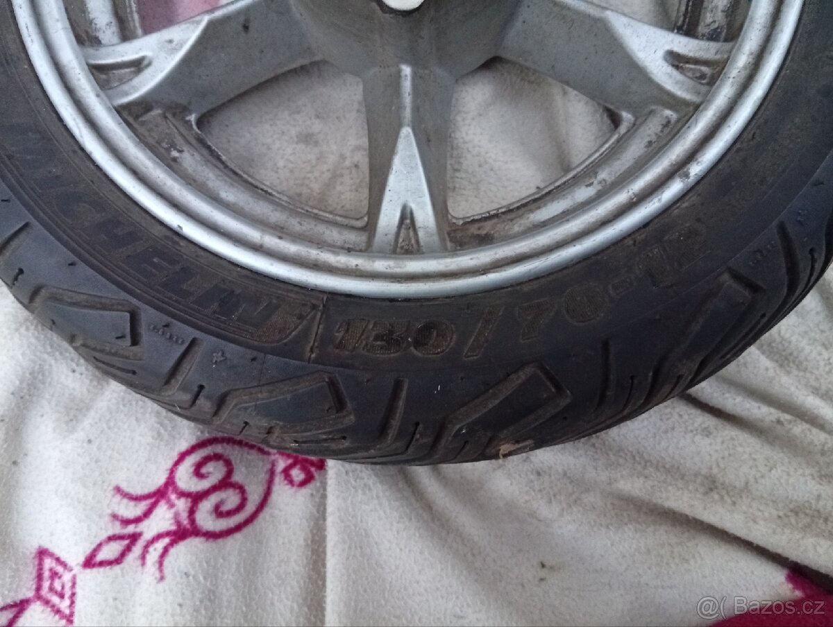 2008 Suzuki burgman 200 zadní kolo 130/70/12 - 7