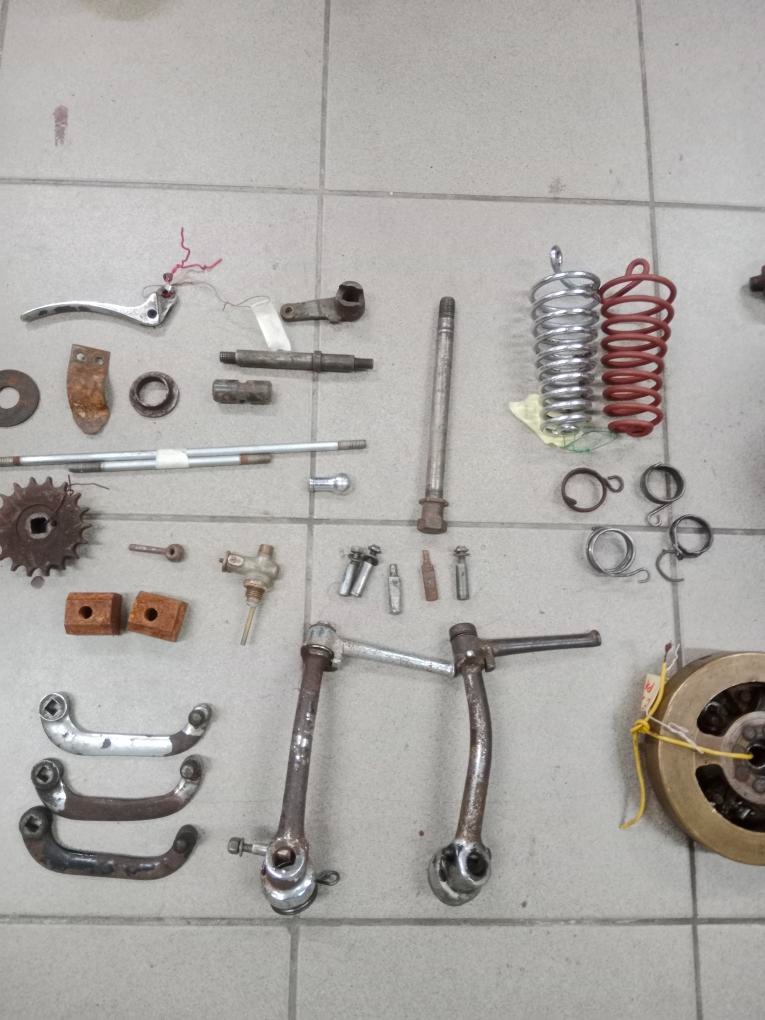 ČZ předválečná 250, 175 - Patinové díly.. - 7