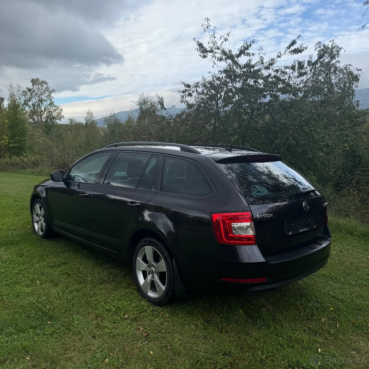 ŠKODA OCTAVIA 3 facelift Kombi 2018 1.4TSI BLACK - 7