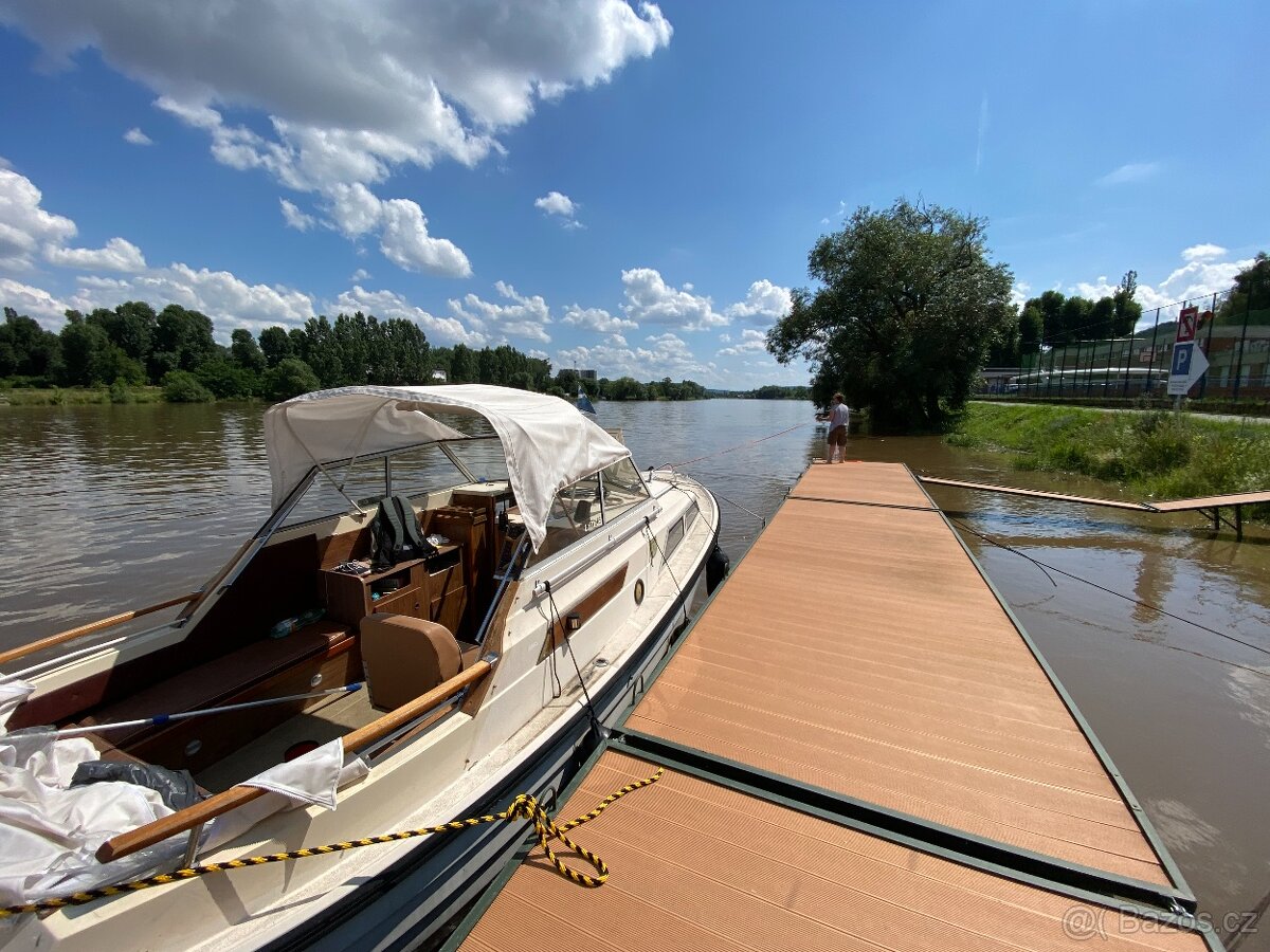 Motorová obytná loď Marex - 7