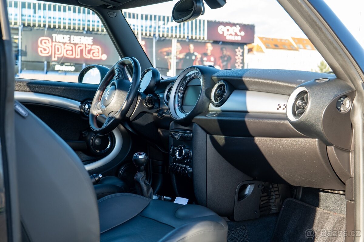 MINI R56 JCW (2011) - 7