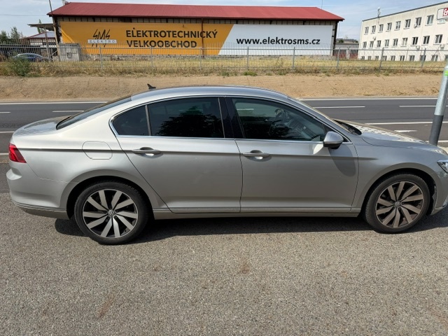 VW Passat Lim HL 2,0 TDI 6DSG NAVI - 7