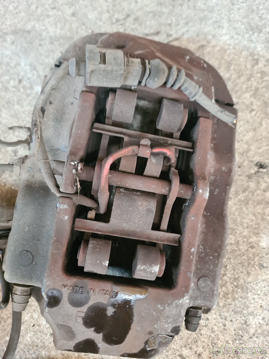 Predné brzdy 3.0 tdi VW Touareg 7l - 7