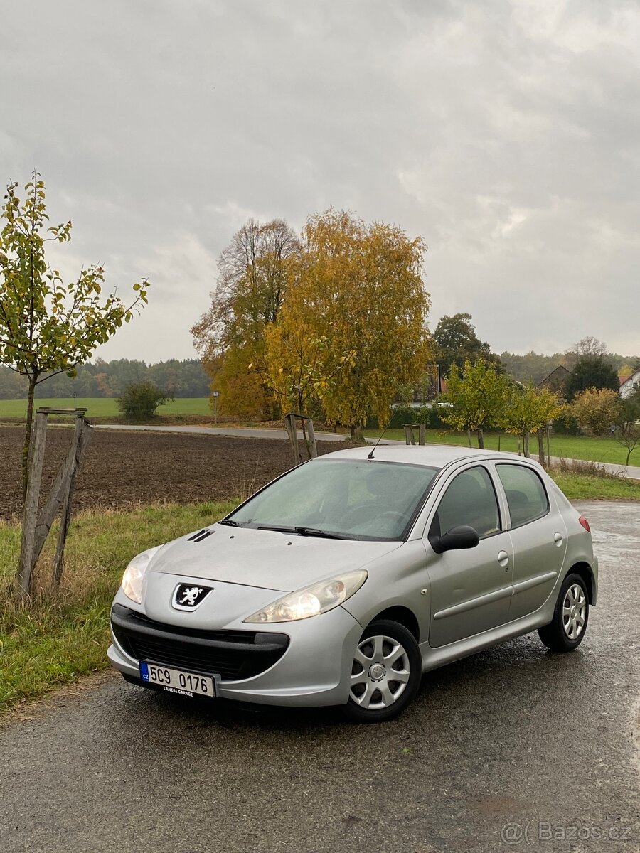Peugeot 206+ 1.4HDi 50kW r.v.2010 - 7