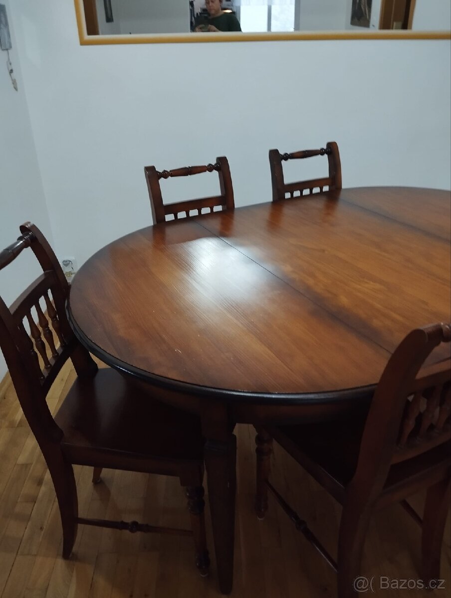 Dřevěný jídelní stůl + 6 židlí(rozkládací) - 7
