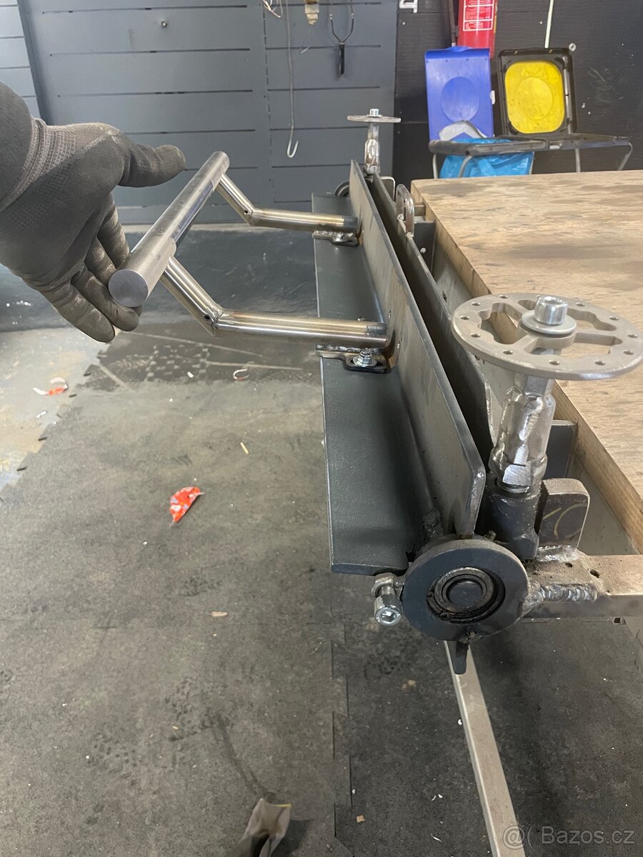 Ponk s ohýbačkou na plechy - 7