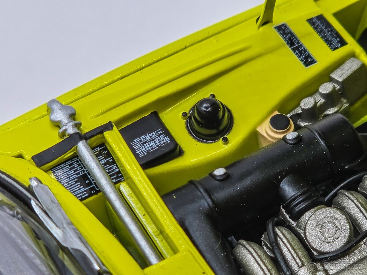 BMW 2002 Tii 1:18 Autoart - 7