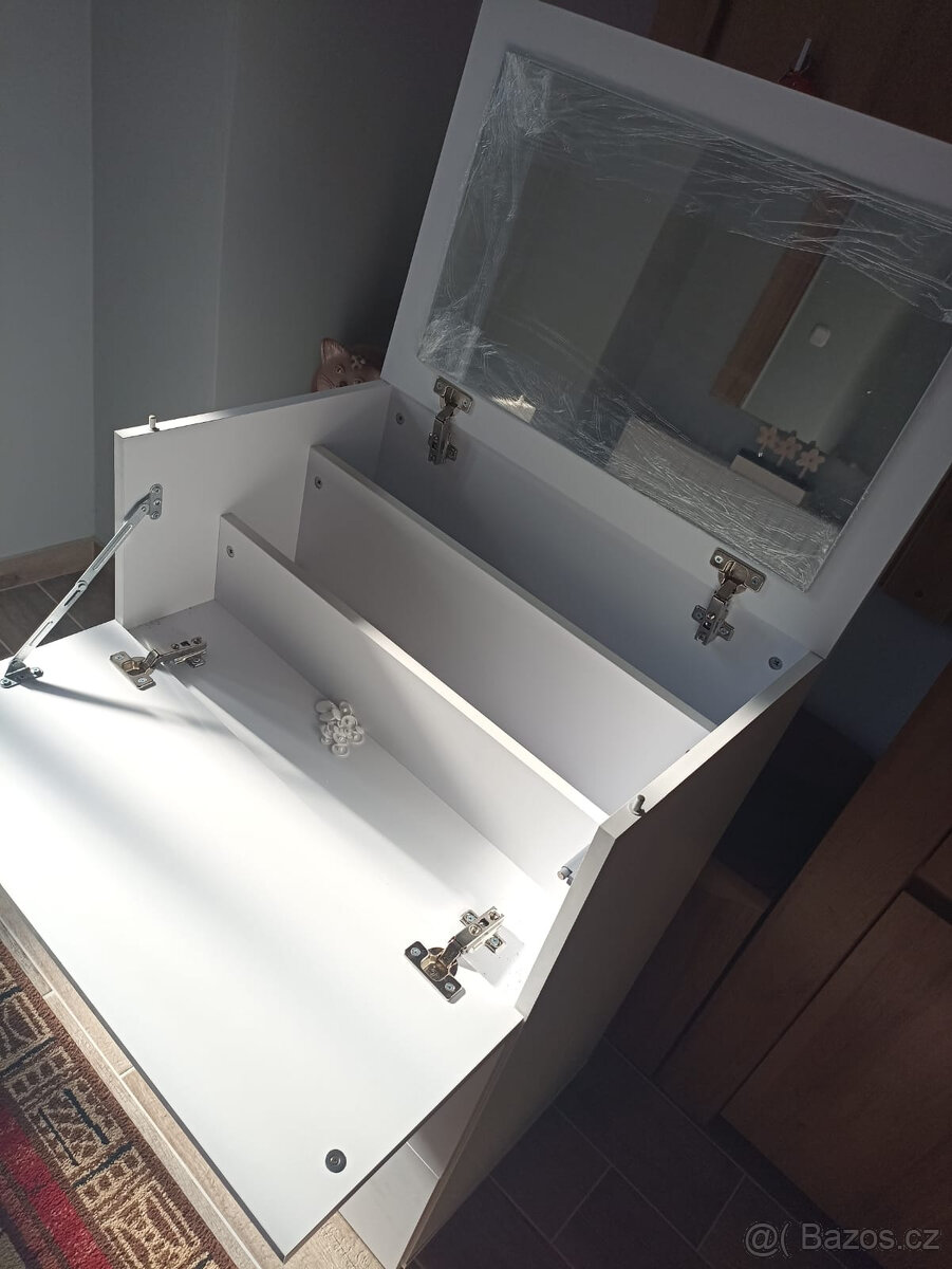 Nová kosmetická skříňka - 7